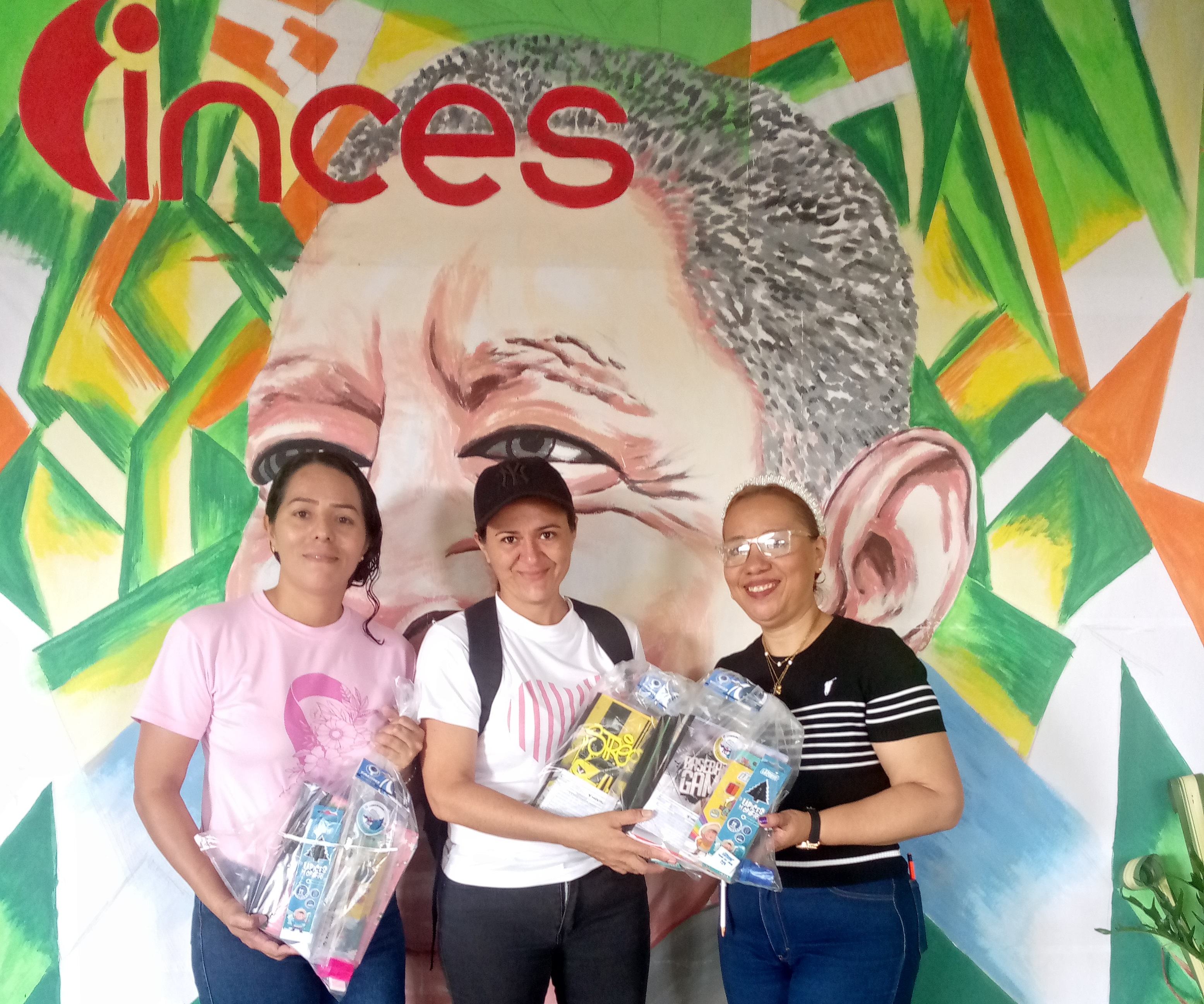 GUÁRICO | Inces beneficia a hijos de sus trabajadores con la entrega de kits escolares