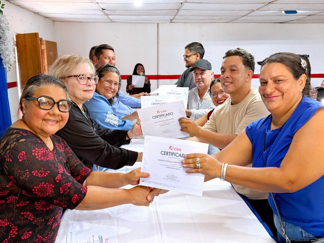 BOLÍVAR | Inces certificó a 102 participantes e inauguró sala de exposición productiva en San Félix