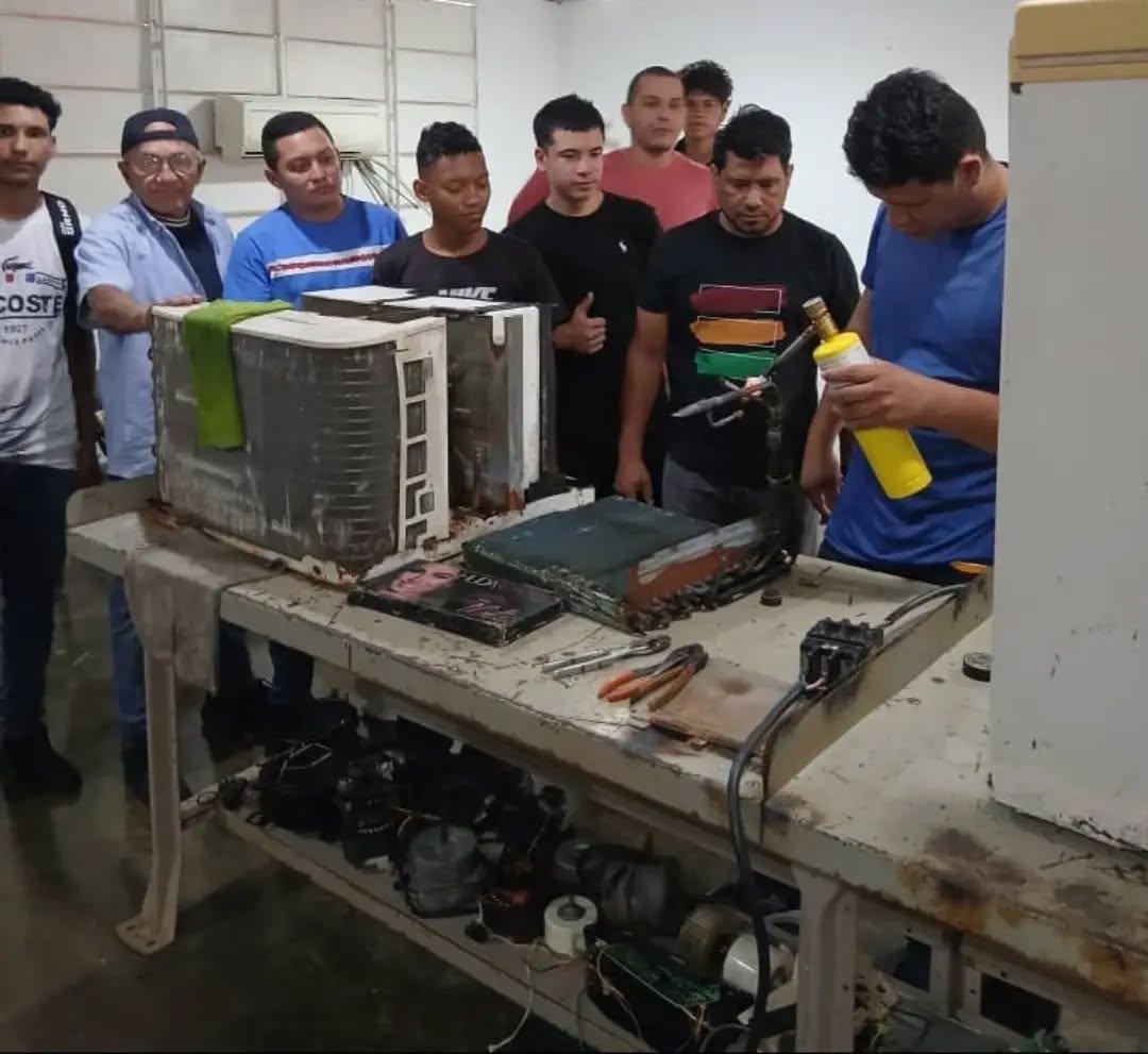 FALCÓN | 16 participantes culminaron formación en Refrigeración y Climatización