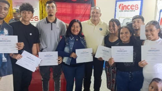 CARACAS | CFS Ciudad Caribia entregó 93 certificados en el marco del 67.º aniversario del Inces