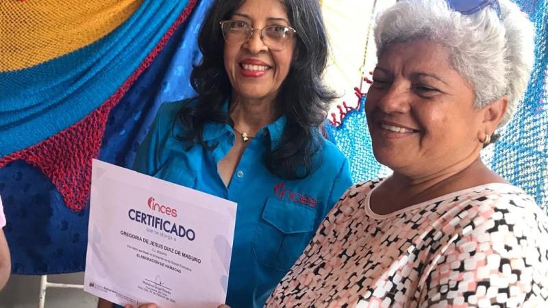 FALCÓN | Inces certificó a 16 mujeres en elaboración de hamacas y chinchorros