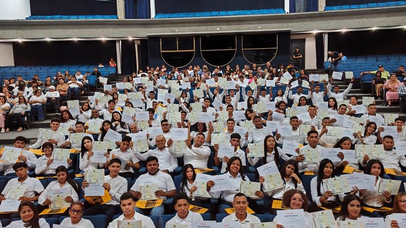 YARACUY | Liceo Inces egresó 102 nuevos bachilleres de la República