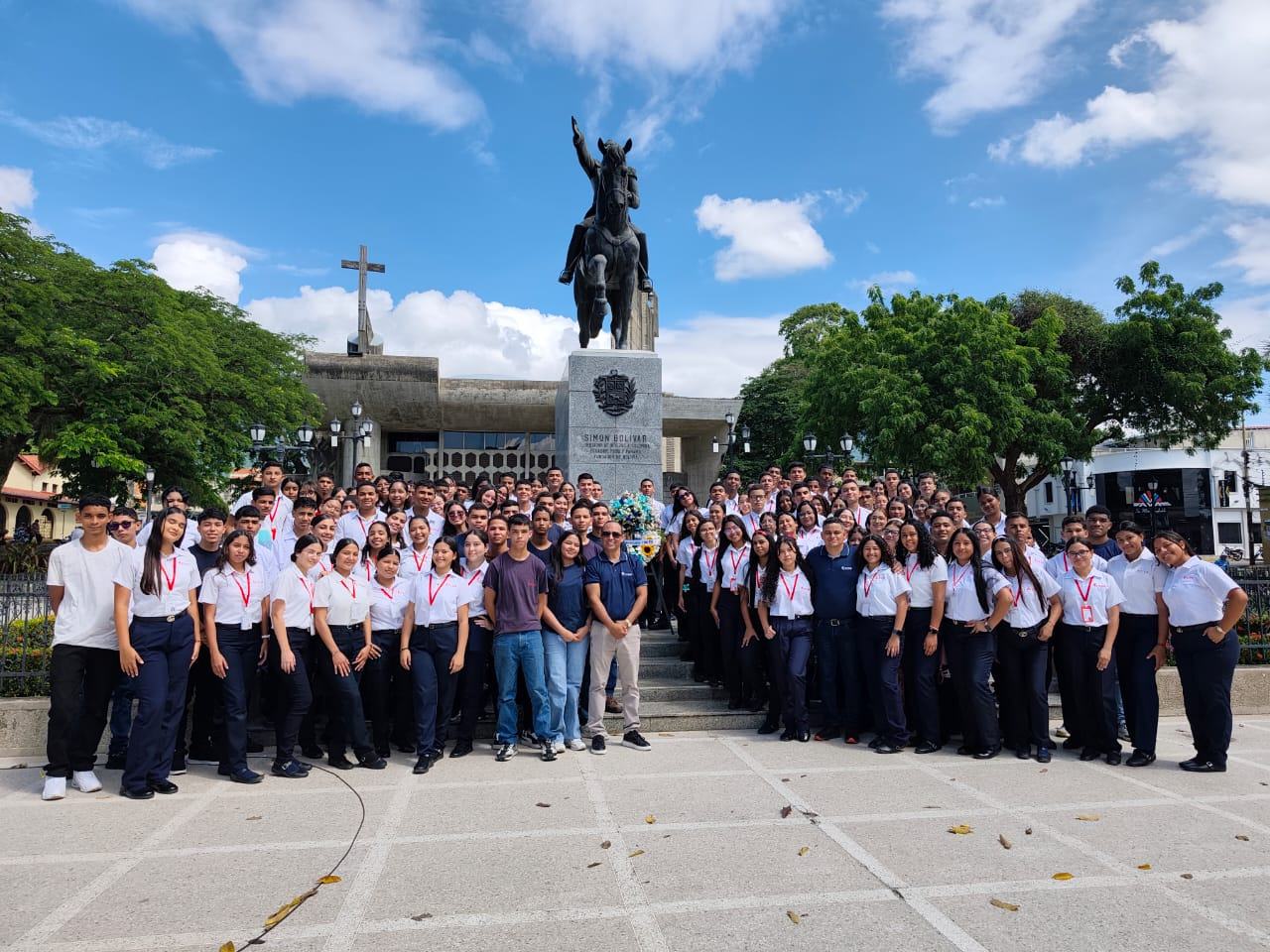 YARACUY | Personal del Inces celebró 67° aniversario con fe y homenaje al Libertador