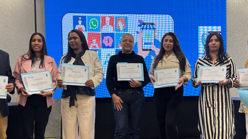 Inces participó en la masiva entrega de certificados a 129 emprendedores del programa "En Marcha Digital" en Distrito Capital, Miranda y Táchira