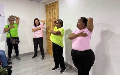 Inces promueve prevención del cáncer de mama en Santa Rosalía