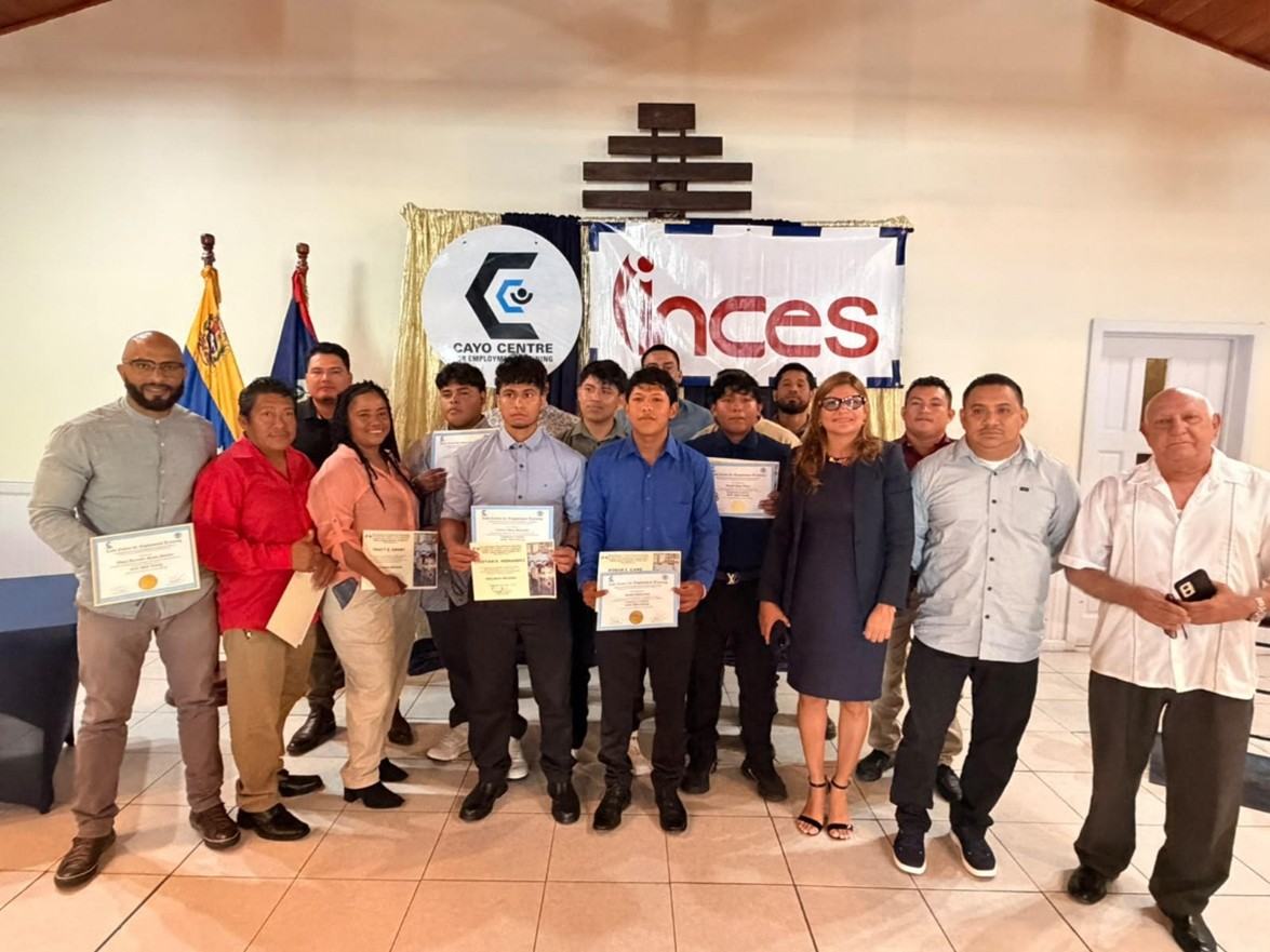 Más de 130 beliceños realizan capacitación productiva con el Inces
