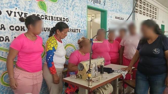 GUÁRICO | Inces capacita a 42 privadas de libertad en la confección de uniformes en la PGV