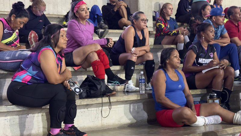 Inces actualizó a entrenadores de voleibol de todo el país - inline