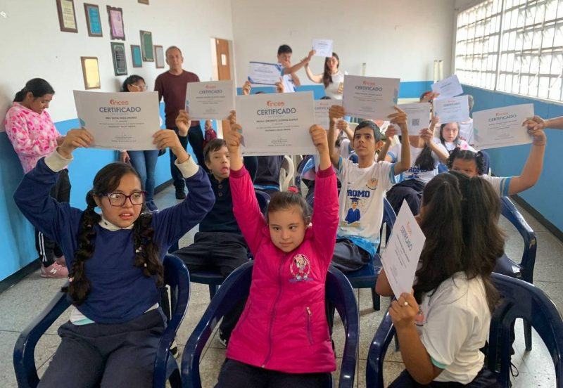 MÉRIDA | Estudiantes de escuela especial egresaron del Inces en Seguridad y Salud Labora - inline