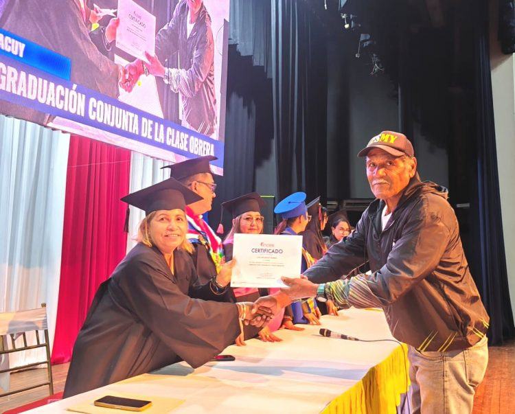 YARACUY | Inces otorgó certificaciones a trabajadores de Corpoelec y de la Empresa Minerales
