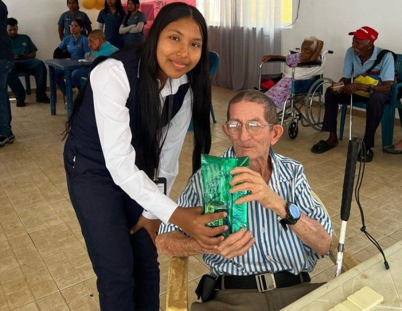 FALCÓN  |  Aprendices del Inces compartieron actividades con los abuelos de la Unidad Geriátrica en Coro