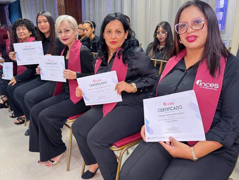 BOLÍVAR | Profesionales de la peluquería se certifican con éxito en el Inces Bolívar