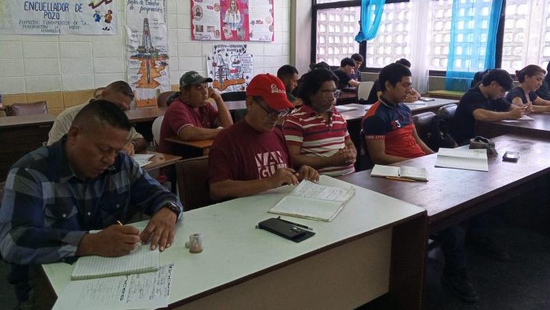 BARINAS | Inces forma a participantes en Mantenimiento de Fluidos de Pozos Petroleros