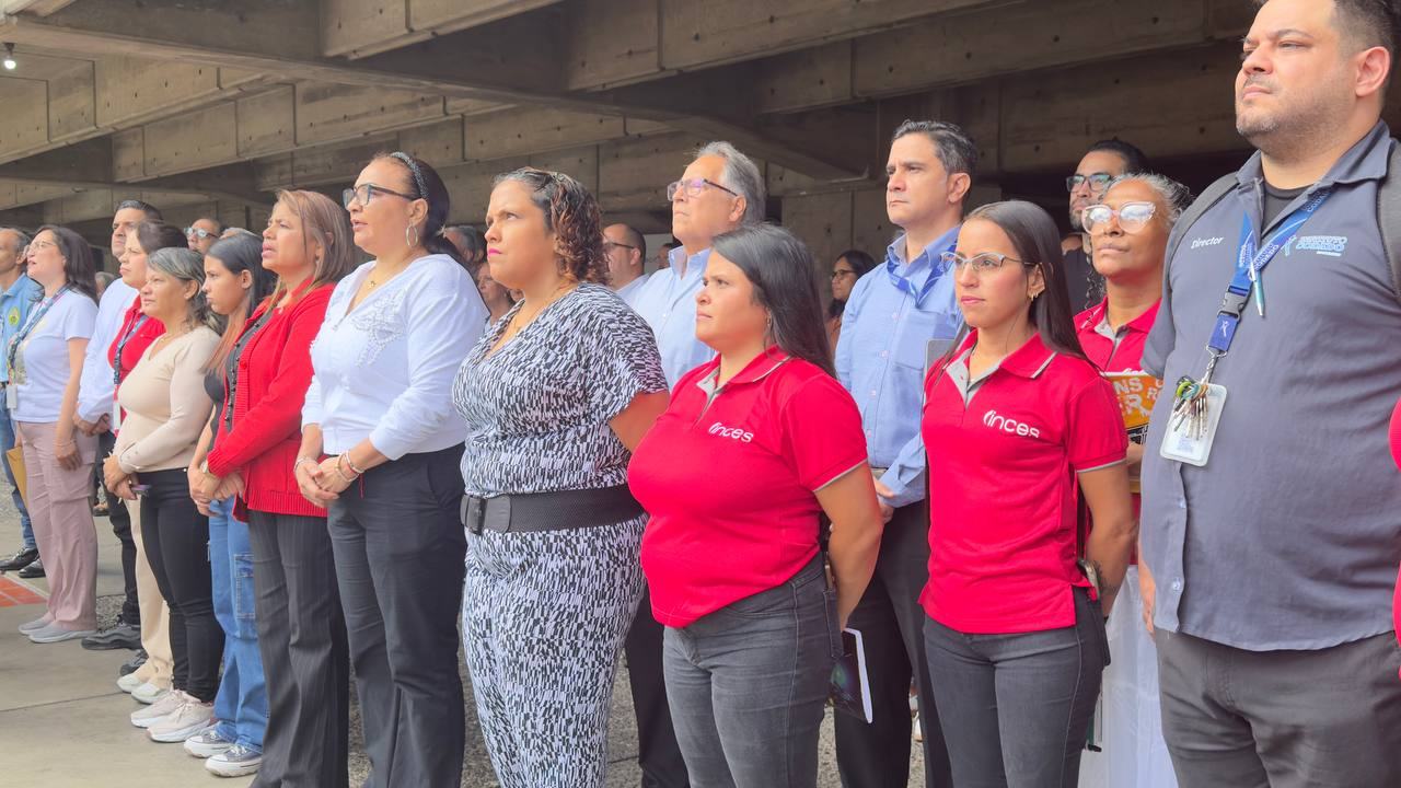Inces conmemora 61 años del PNA en su acto cívico - inline