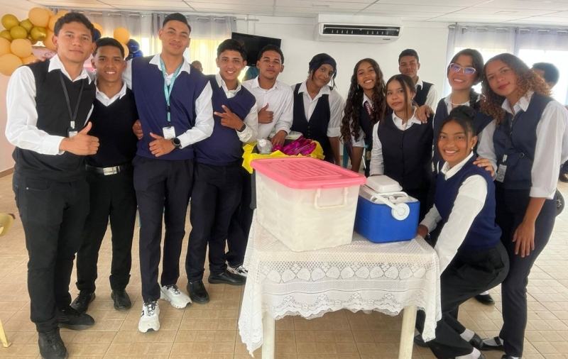 FALCÓN  |  Aprendices del Inces compartieron actividades con los abuelos de la Unidad Geriátrica en  - inline