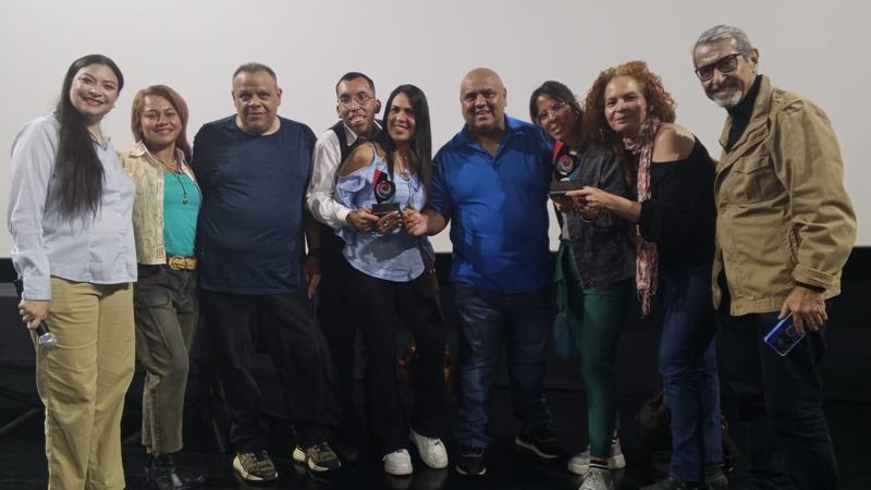 Escuela de Medios del Inces recibe dos premios en festival universitario